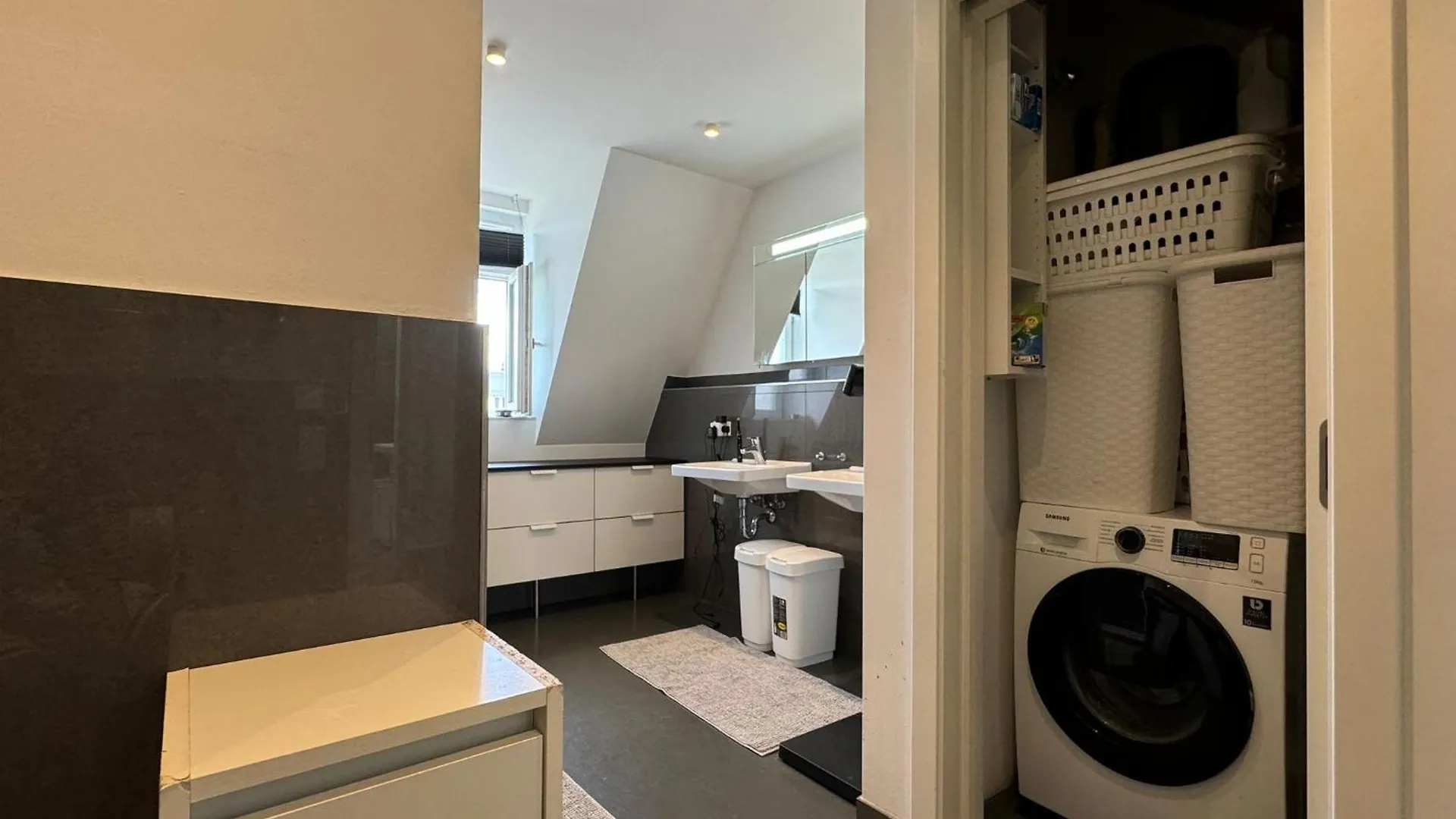 6 Zimmer Maisonette-Penthouse Pool Dachterrasse Luxus Munich