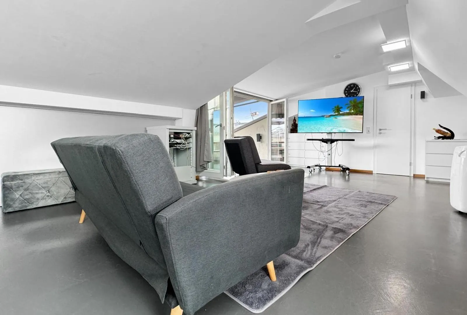 6 Zimmer Maisonette-Penthouse Pool Dachterrasse Luxus Munich Germany